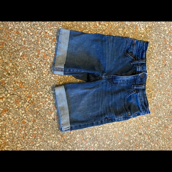 Other - Girls Cat and Jack Jean Shorts size 6